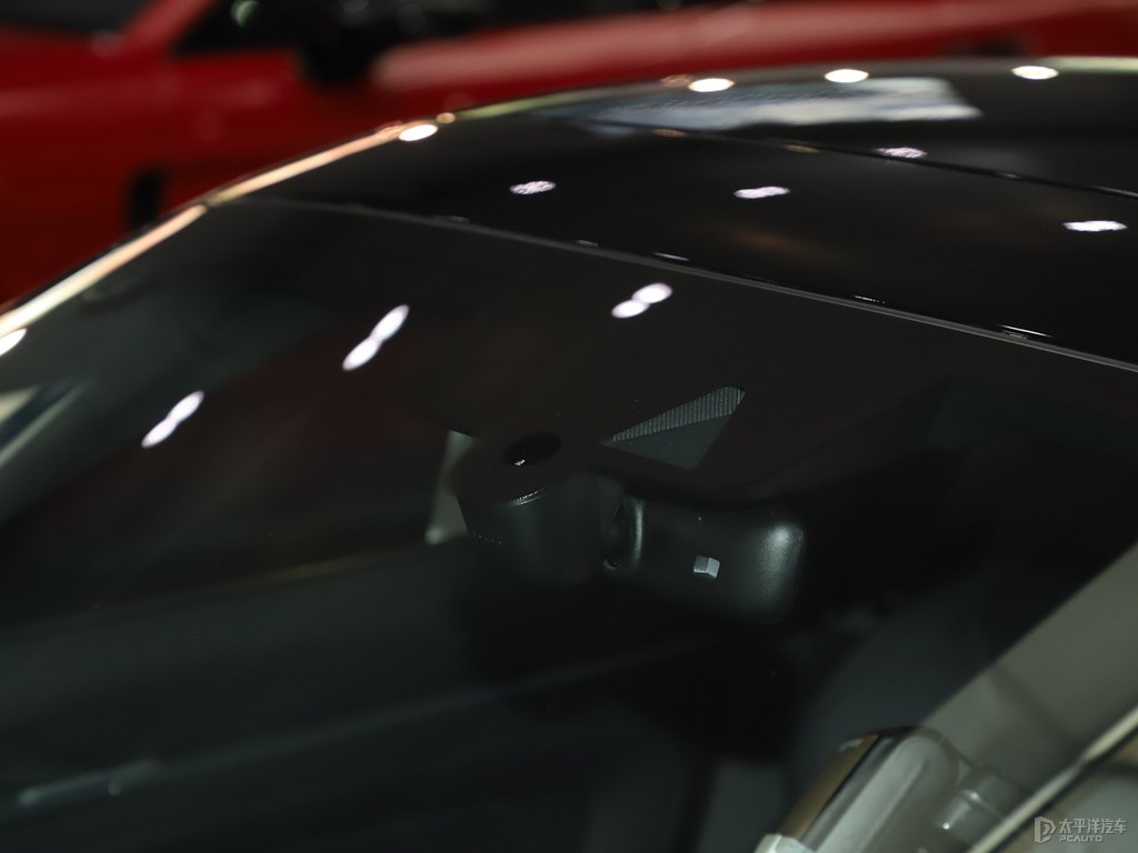 黑色保時(shí)捷911車身外觀圖片