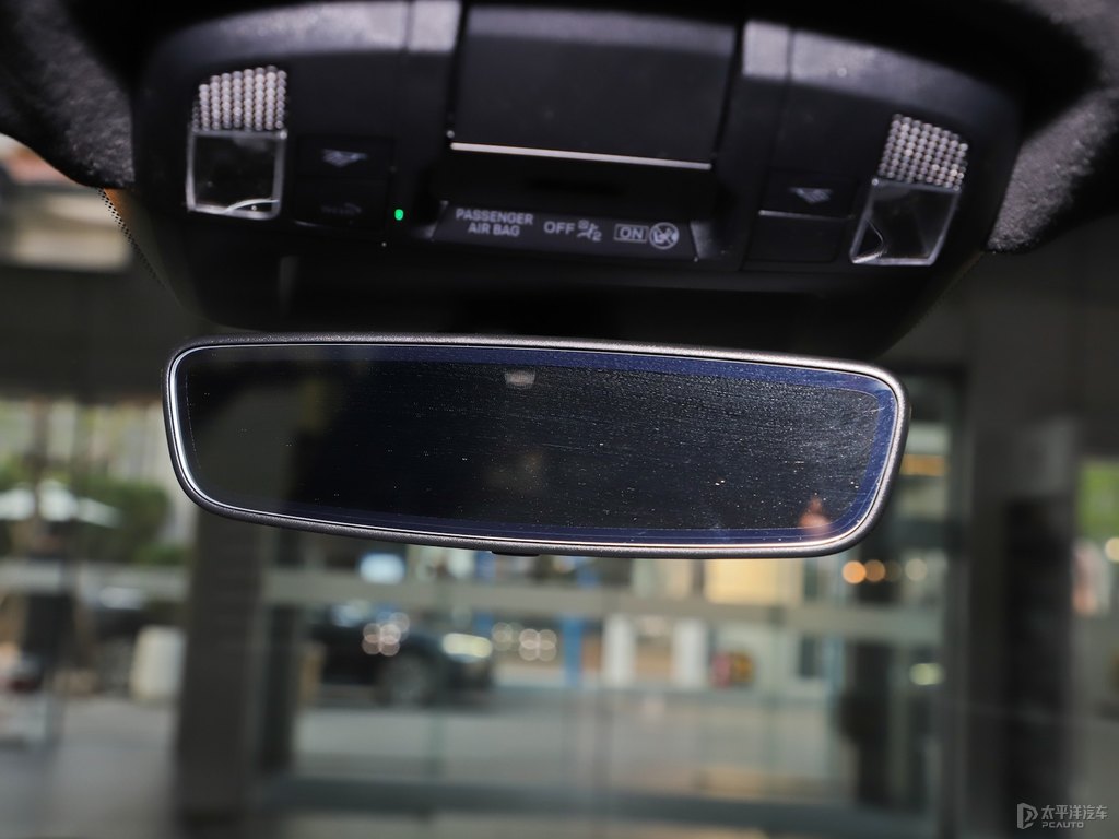 黑色保時(shí)捷911車廂內(nèi)飾圖片