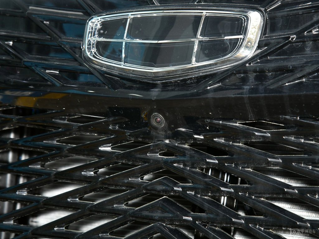 颯爽白博越車頭外觀圖片