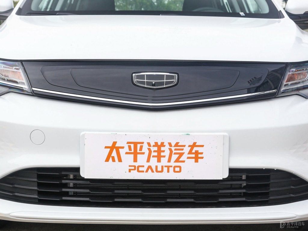 冰晶白帝豪新能源车头外观图片