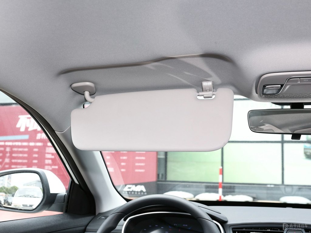 冰晶白帝豪新能源車廂內(nèi)飾圖片