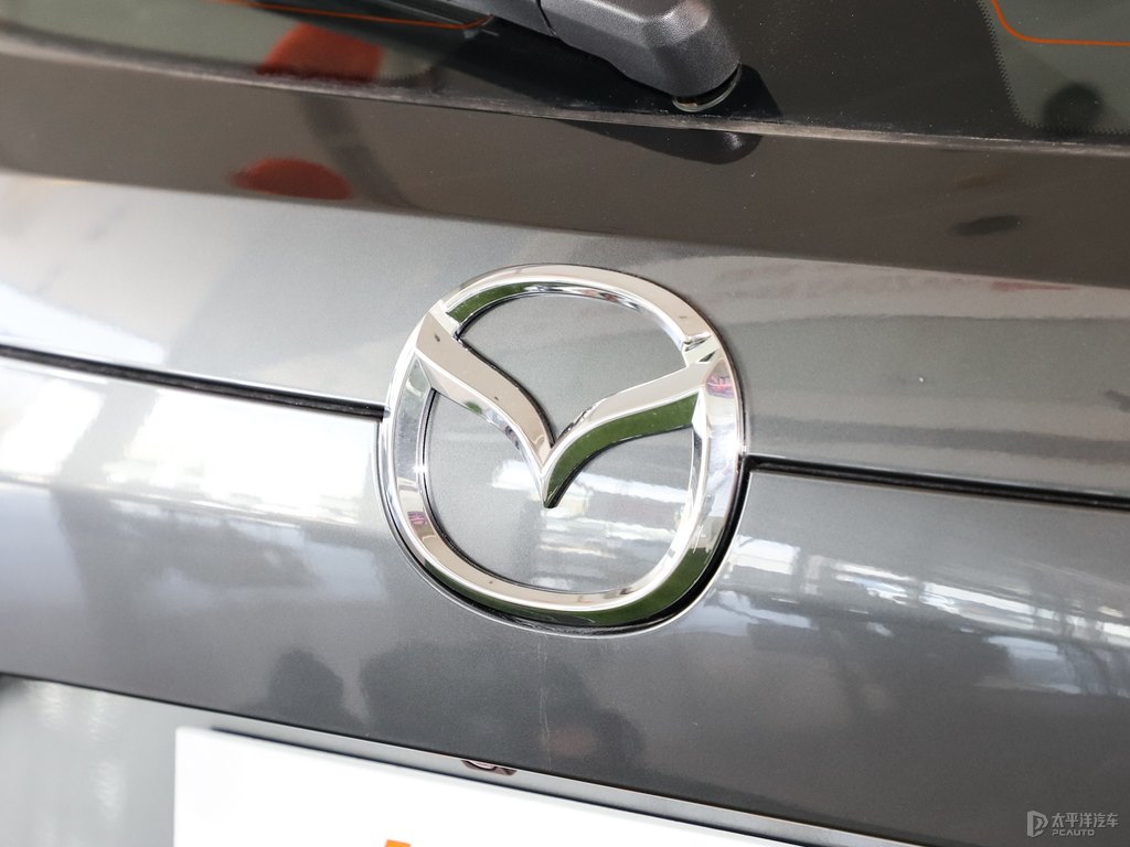 鉑鋼灰馬自達(dá)CX-5車尾外觀圖片