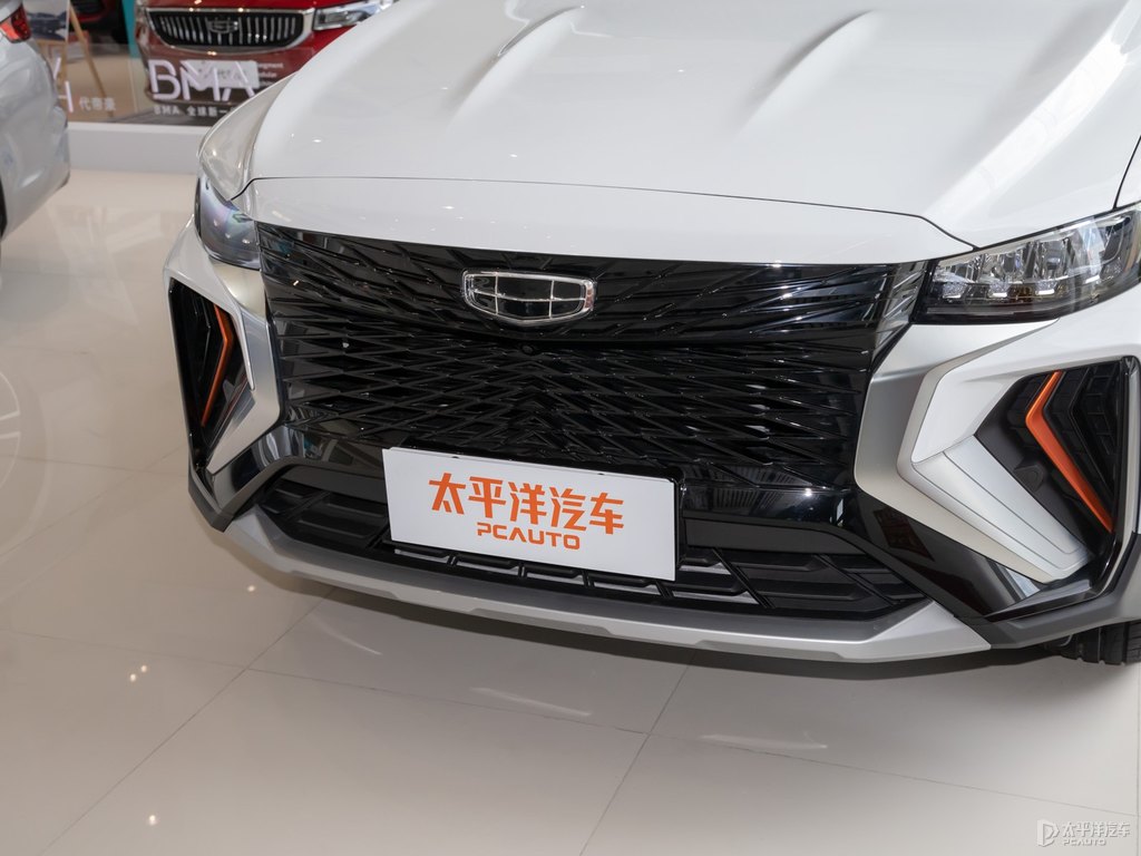 颯爽白博越車頭外觀圖片