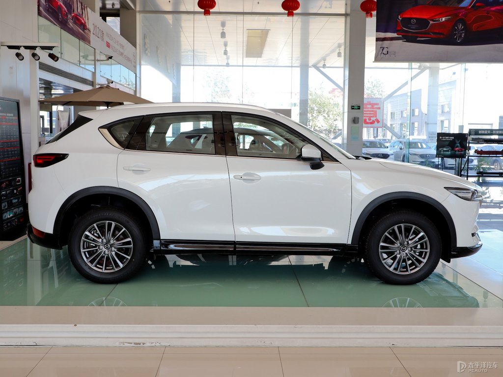珠光白馬自達CX-5整車外觀外觀圖片