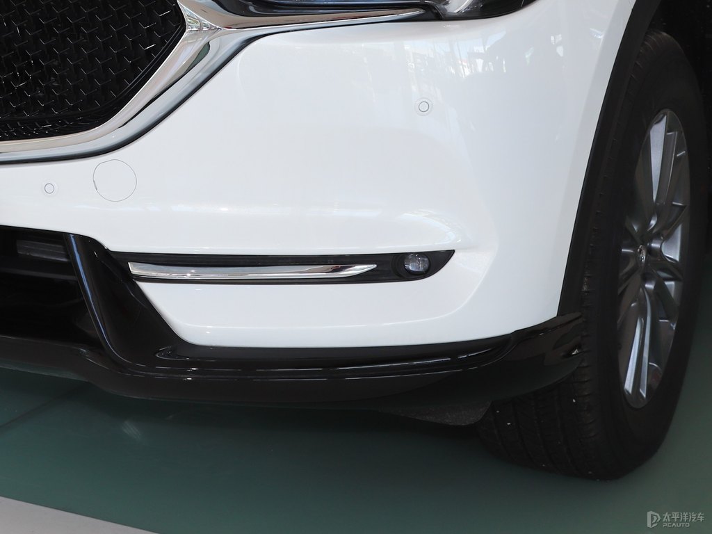 珠光白馬自達(dá)CX-5車(chē)頭外觀圖片