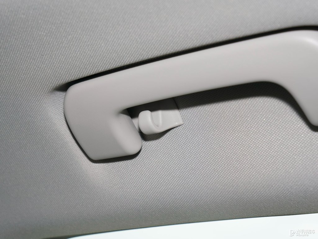 冰川白奧迪Q3車(chē)廂內(nèi)飾圖片
