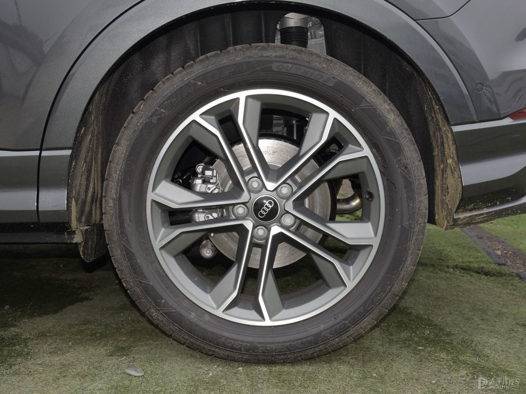 天云灰奧迪Q3車身外觀圖片