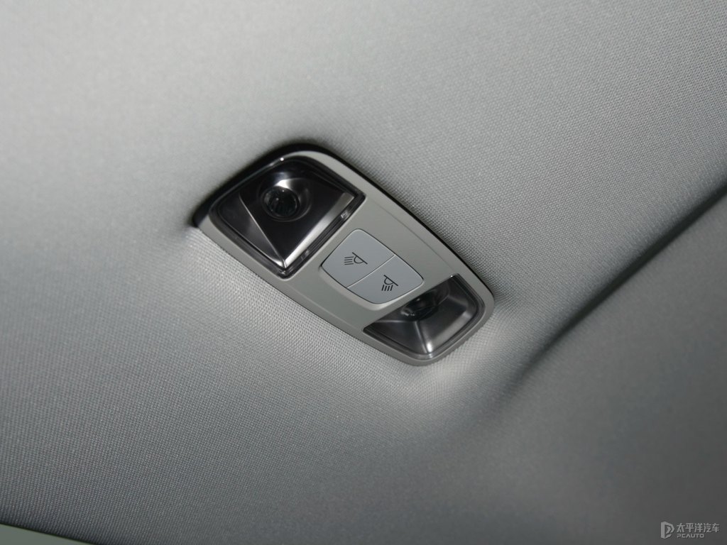 天云灰奧迪Q3車廂內(nèi)飾圖片