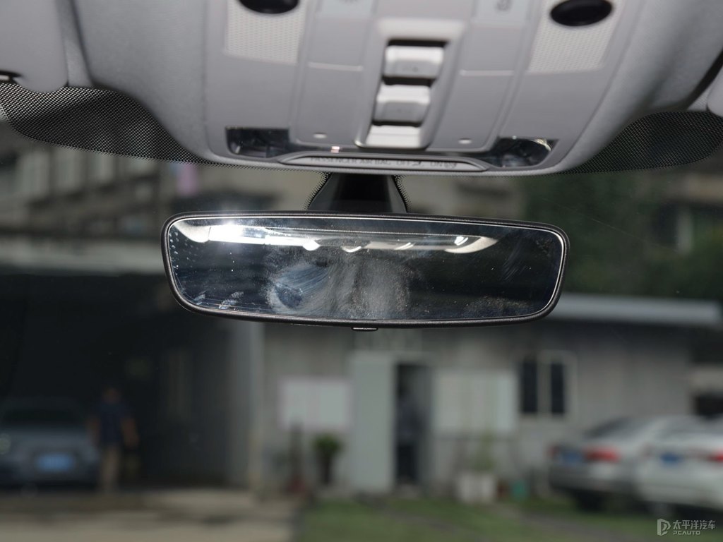 天云灰奧迪Q3車廂內(nèi)飾圖片