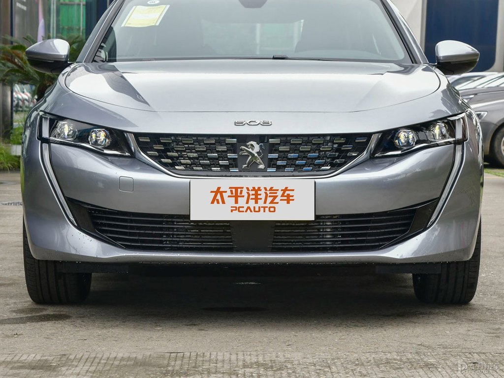 銀翼灰標(biāo)致508車頭外觀圖片