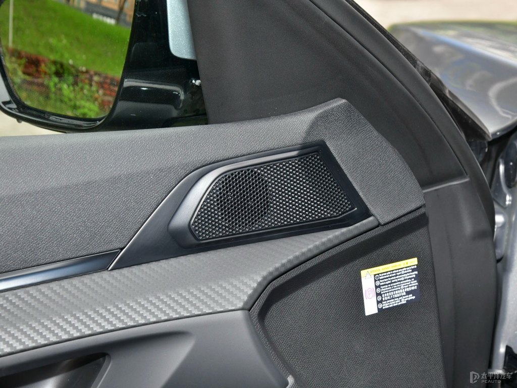 銀翼灰標(biāo)致508車廂內(nèi)飾圖片