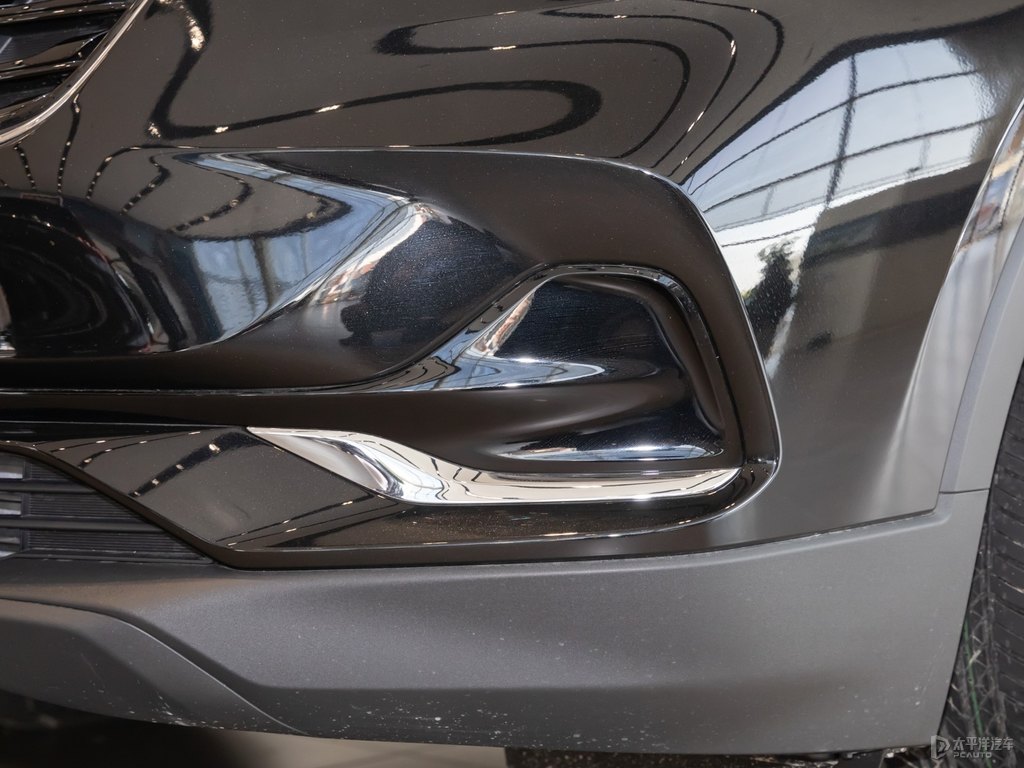 墨玉黑昂科威車頭外觀圖片