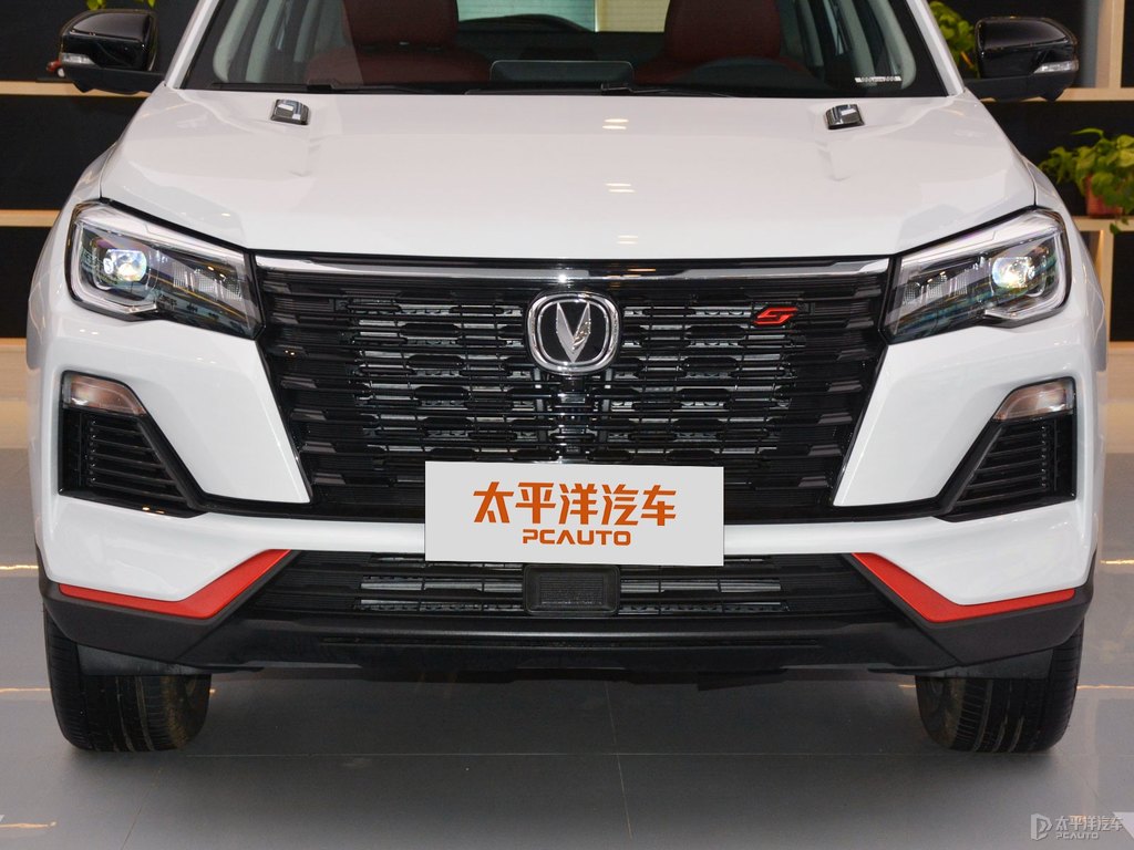 精靈白長安CS75車頭外觀圖片