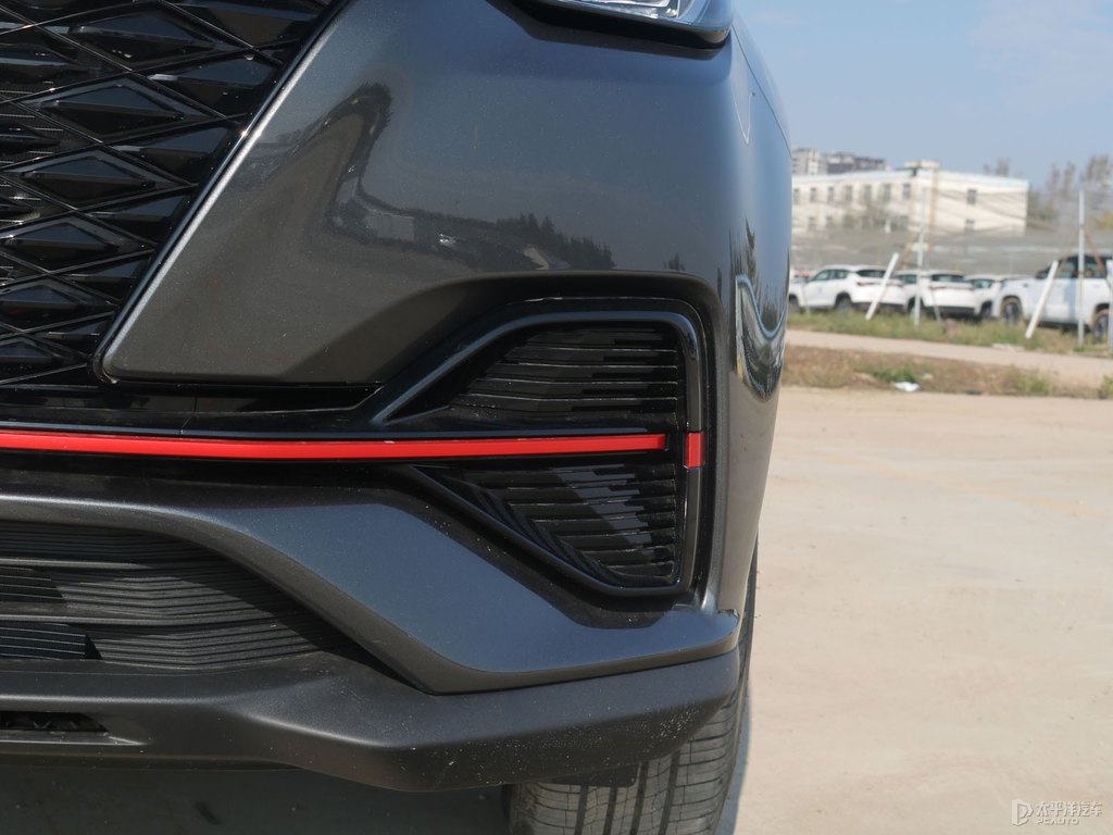 炫影灰長(zhǎng)安CS55PLUS車頭外觀圖片