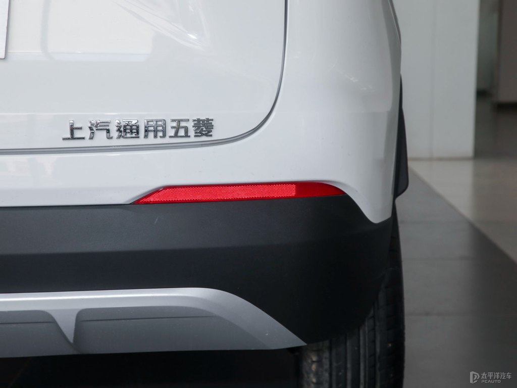 糖果白寶駿510車尾外觀圖片