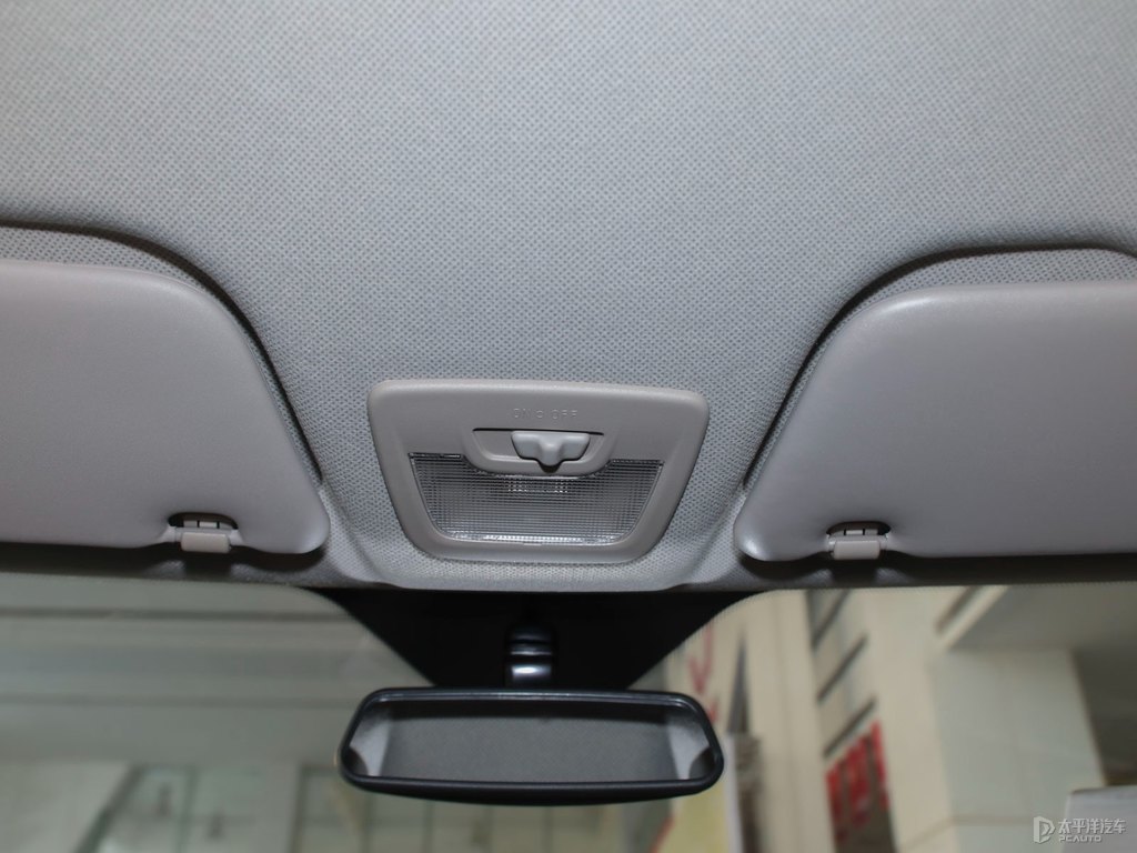 糖果白寶駿510車(chē)廂內(nèi)飾圖片