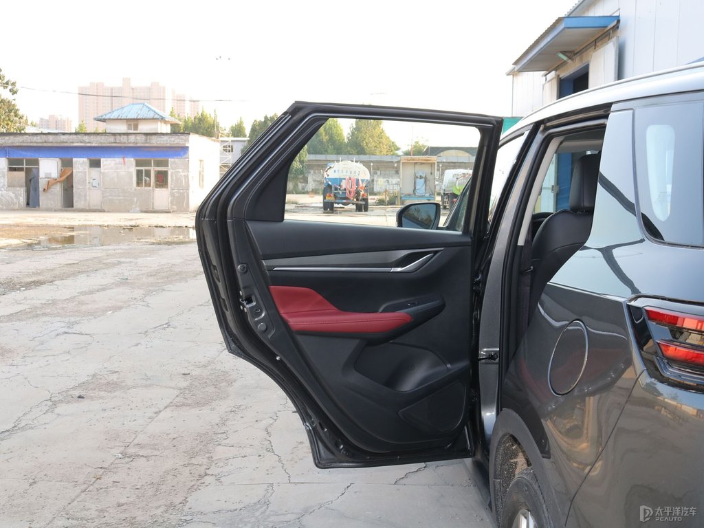 炫影灰長安CS55PLUS車廂內(nèi)飾圖片