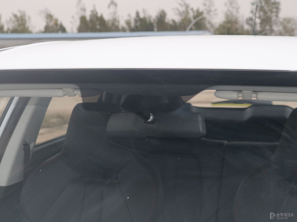 鋒芒白長安歐尚X5車身外觀圖片