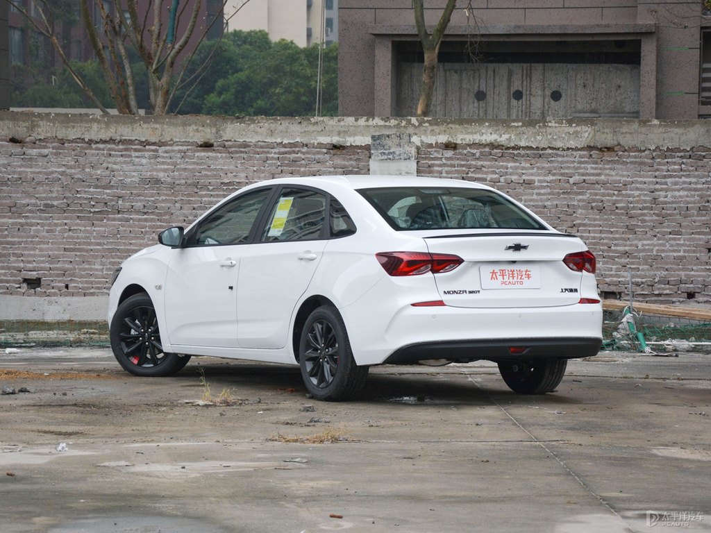 天真白科魯澤整車外觀外觀圖片