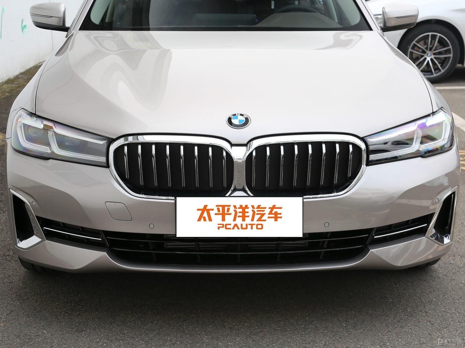 寶馬5系外觀高清大圖