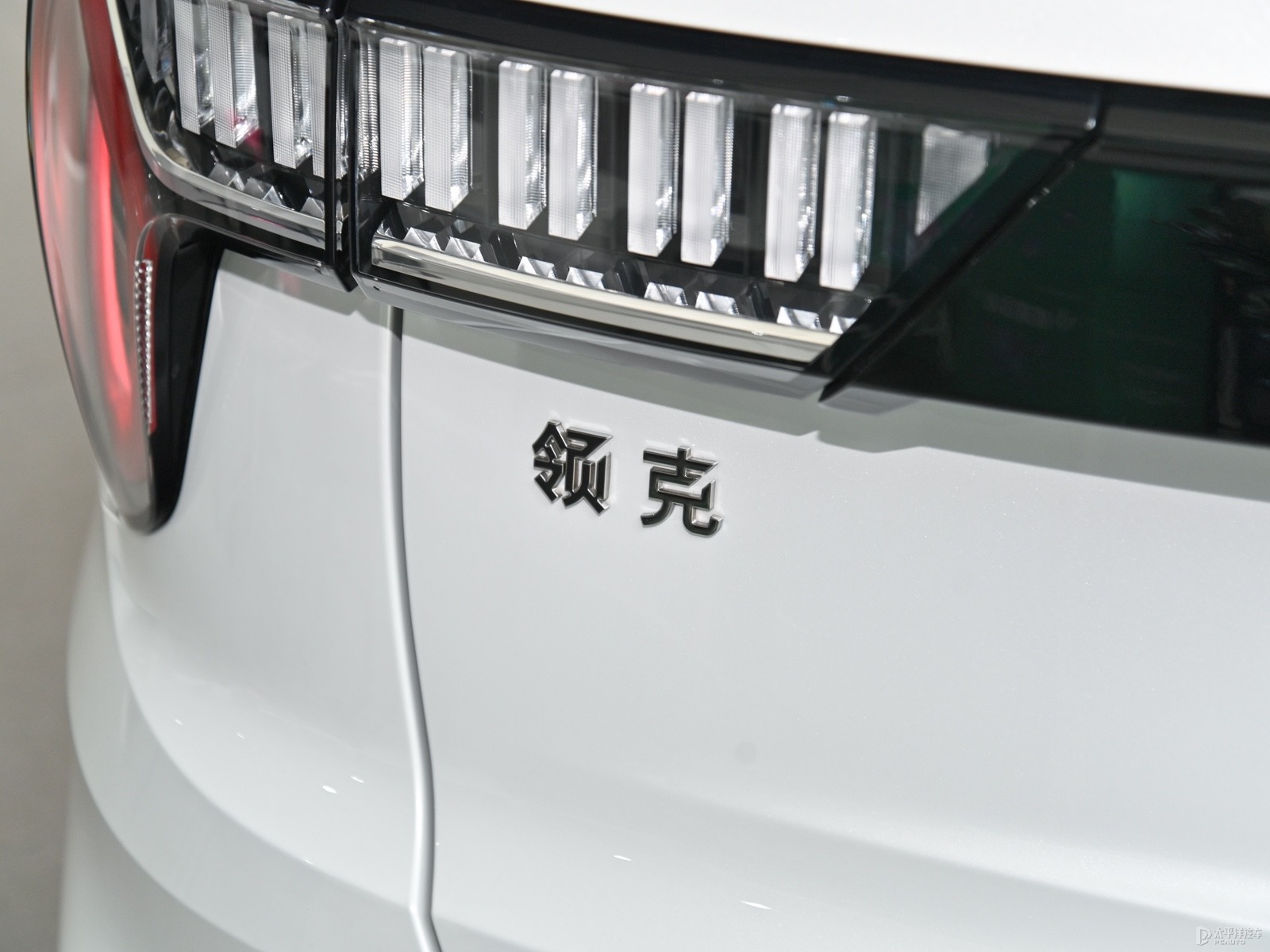 領(lǐng)克01外觀高清大圖