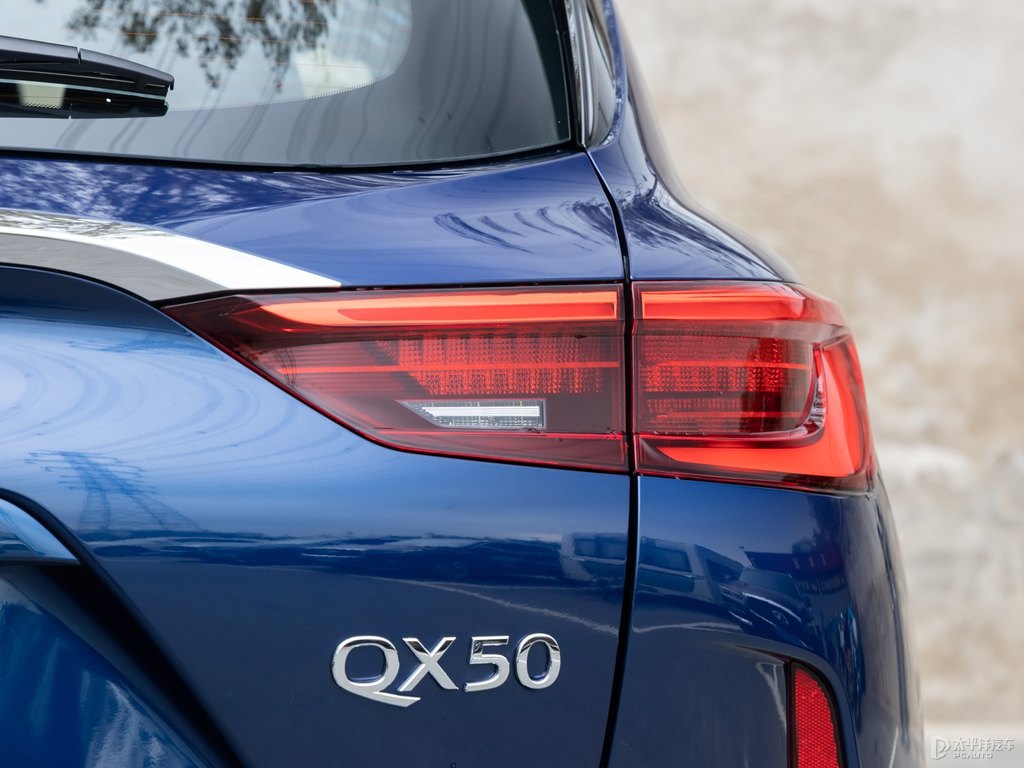 海浪藍(lán)英菲尼迪QX50車尾外觀圖片