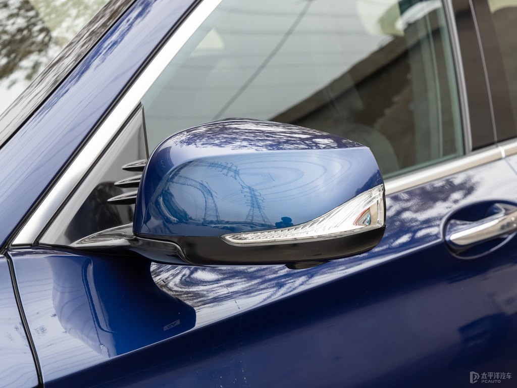 海浪藍(lán)英菲尼迪QX50車(chē)身外觀(guān)圖片