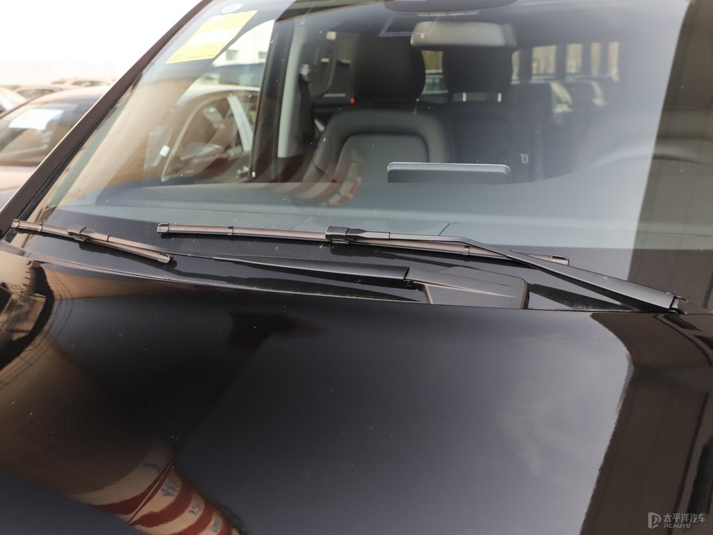 曜石黑奔馳V級(jí)車身外觀圖片