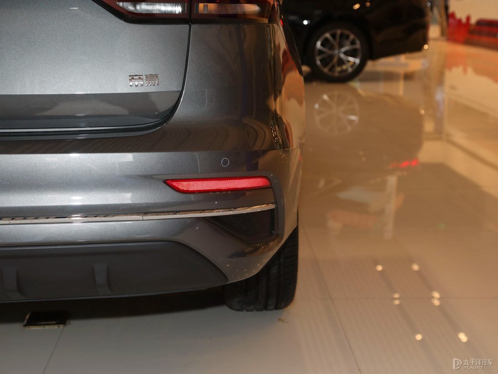 煙雨灰新帝豪車尾外觀圖片