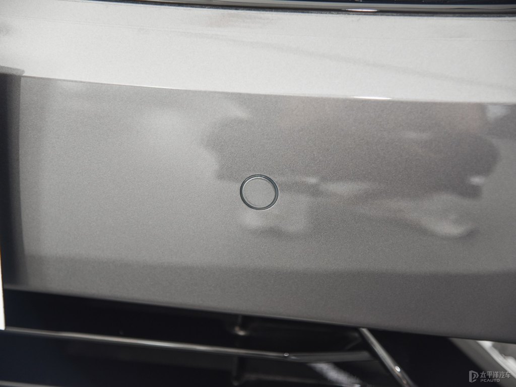 星際灰起亞K5凱酷車頭外觀圖片