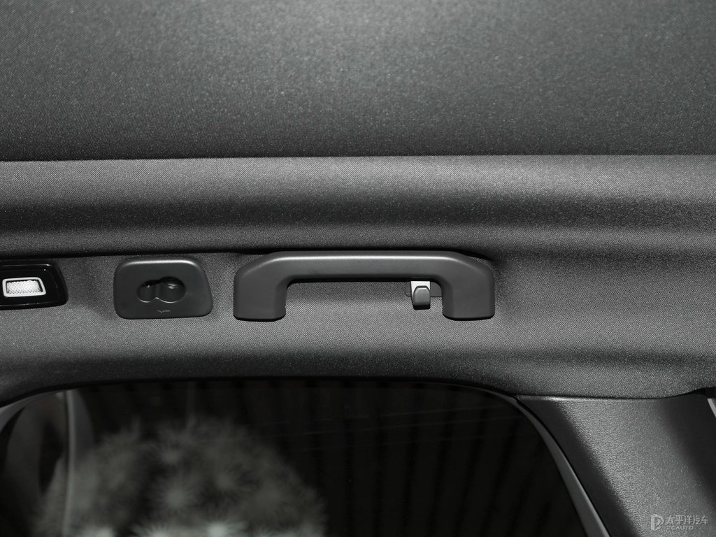 水晶白沃爾沃XC60車廂內(nèi)飾圖片