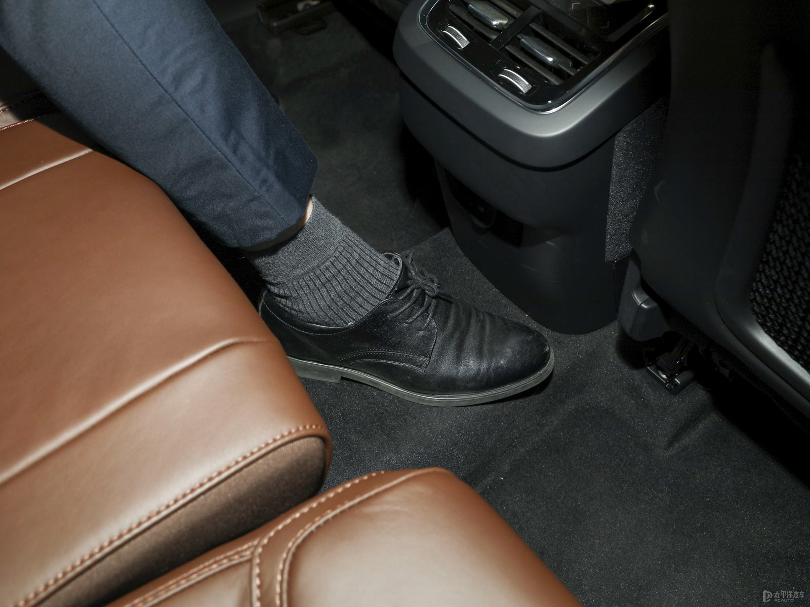 沃爾沃XC90空間高清大圖