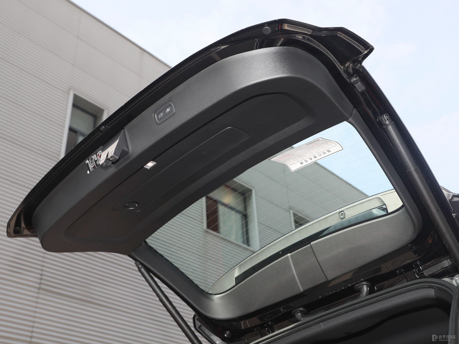 沃爾沃XC90空間高清大圖
