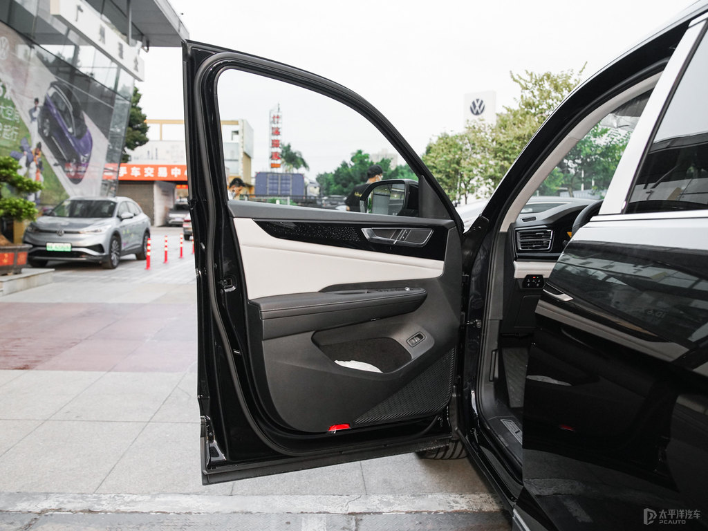 玄武黑途昂車廂內(nèi)飾圖片