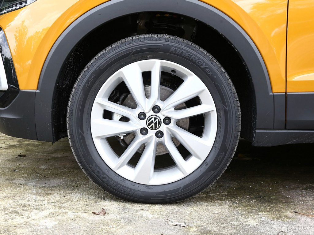 活力金途鎧車身外觀圖片