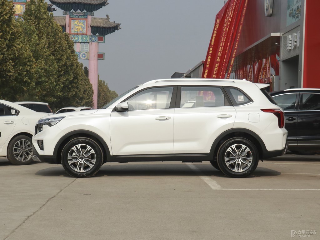 珍珠白智跑整車外觀外觀圖片