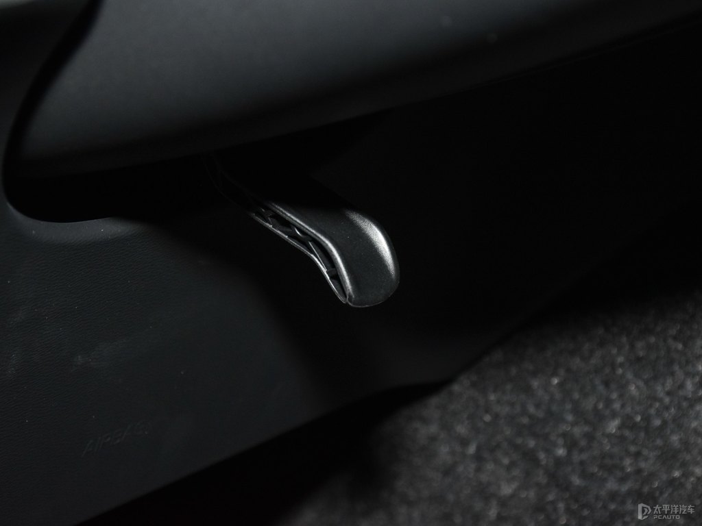 水晶白沃爾沃XC40中控內(nèi)飾圖片