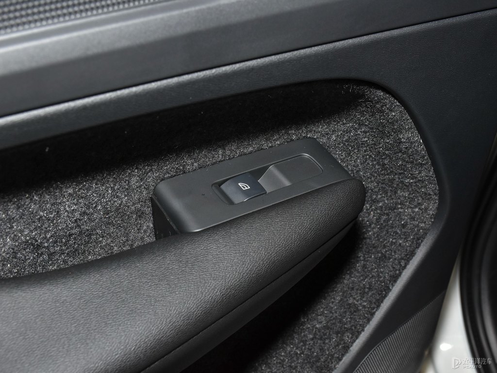 水晶白沃爾沃XC40車廂內(nèi)飾圖片
