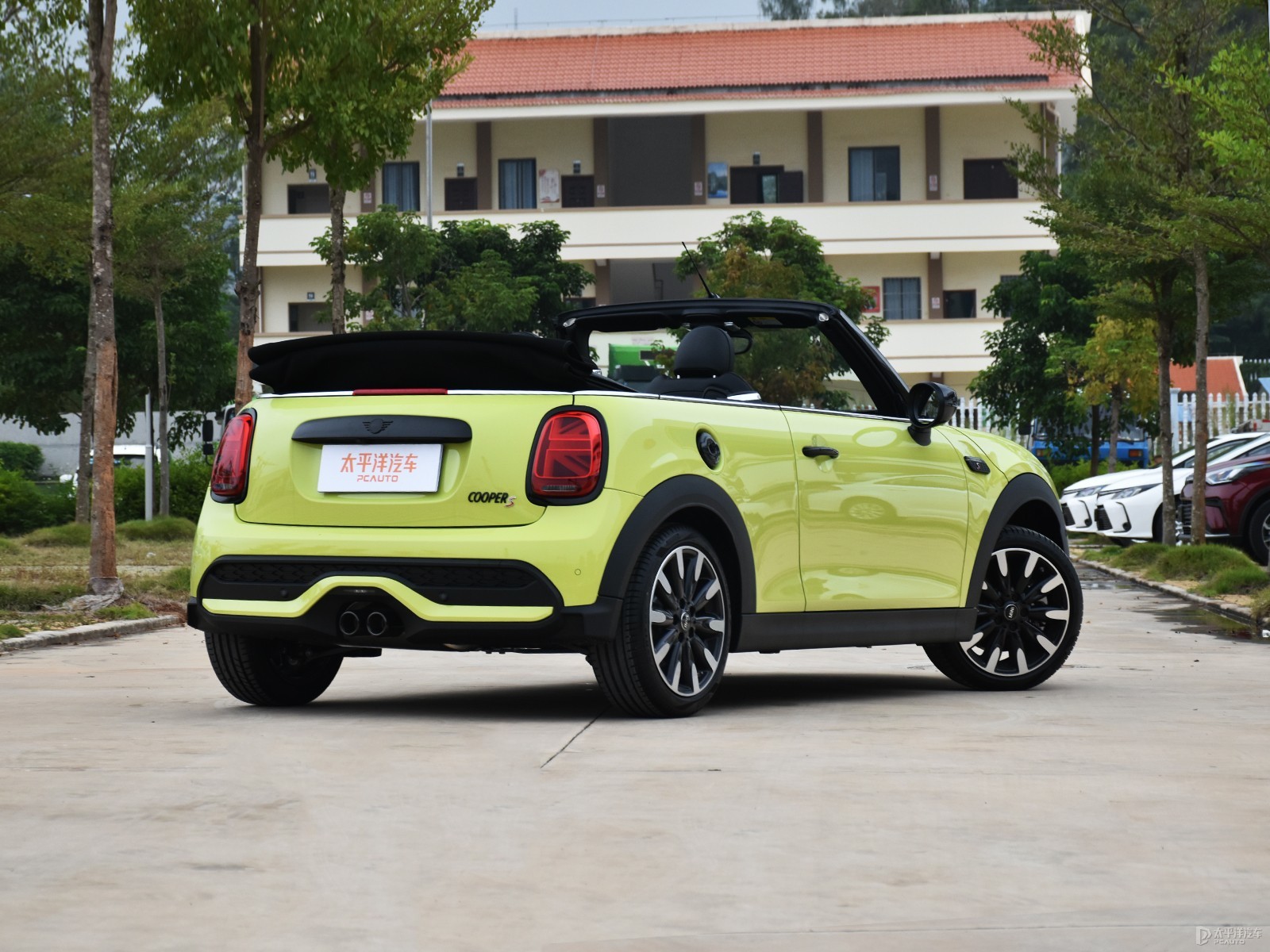 MINI CABRIO外觀高清大圖