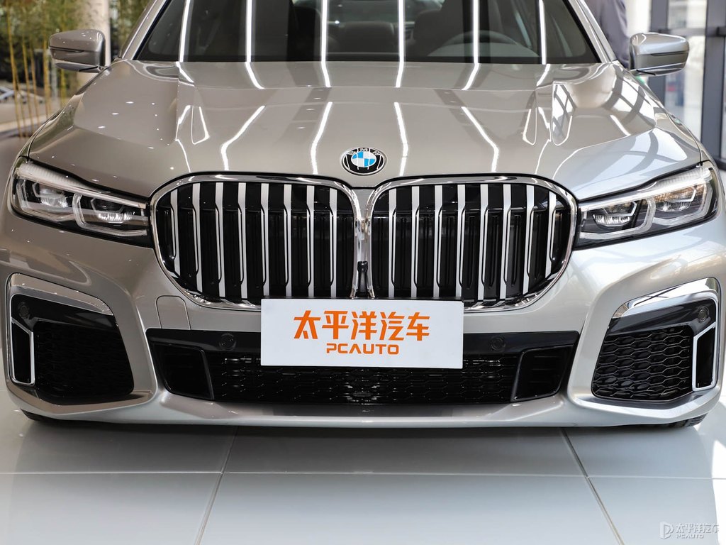 多寧頓灰寶馬7系車頭外觀圖片