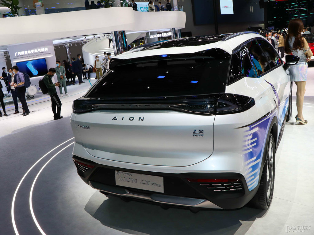 極地白AION LX整車外觀外觀圖片