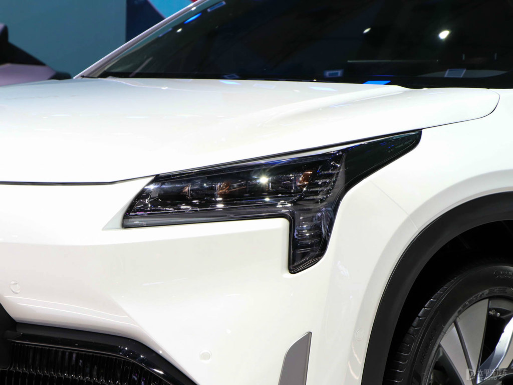 極地白AION LX車頭外觀圖片