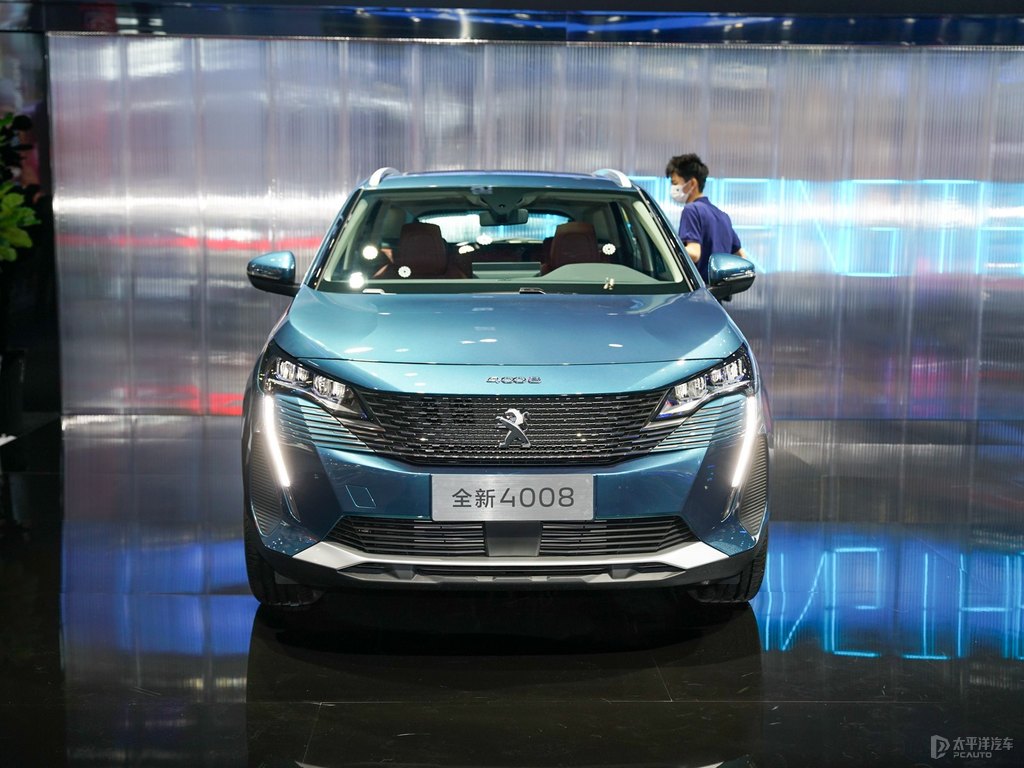 冰山藍(lán)標(biāo)致4008整車外觀外觀圖片