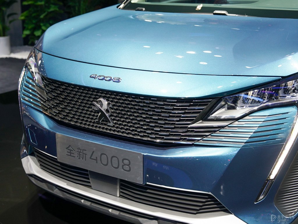 冰山藍(lán)標(biāo)致4008車頭外觀圖片