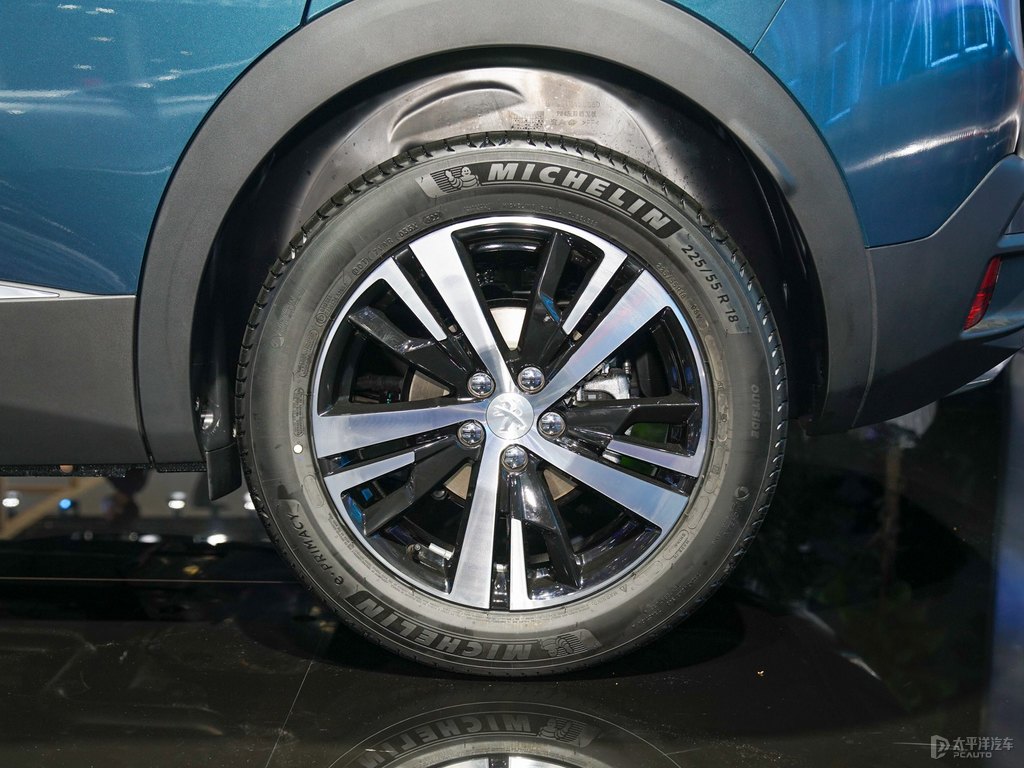 冰山藍(lán)標(biāo)致4008車身外觀圖片