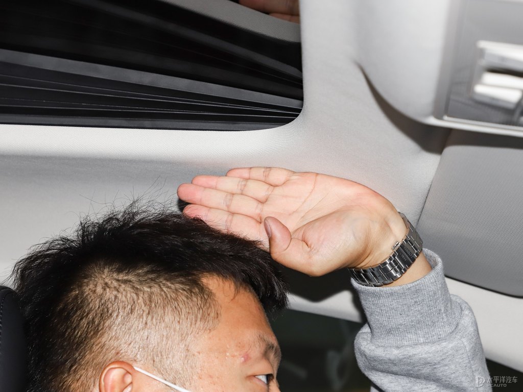 雅致白朗逸駕乘空間空間圖片