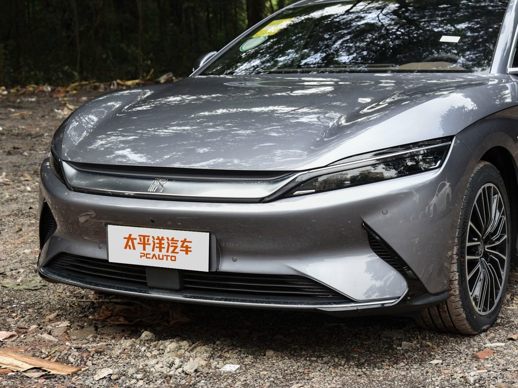 時(shí)光灰漢車頭外觀圖片