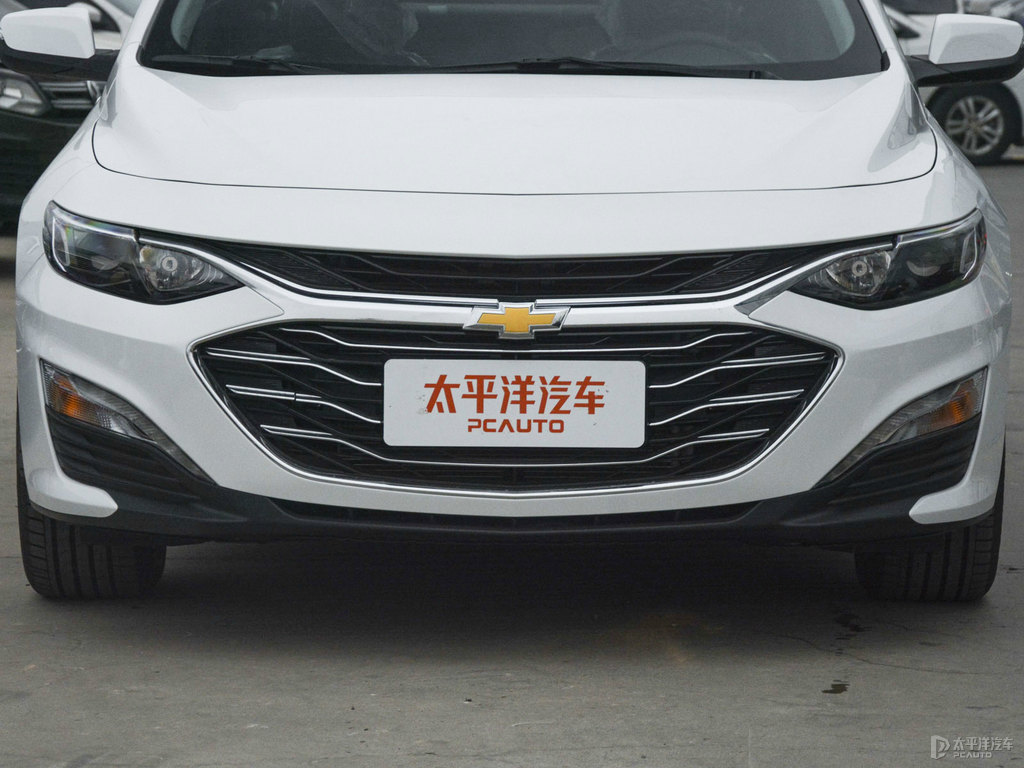 流光白邁銳寶XL車(chē)頭外觀圖片