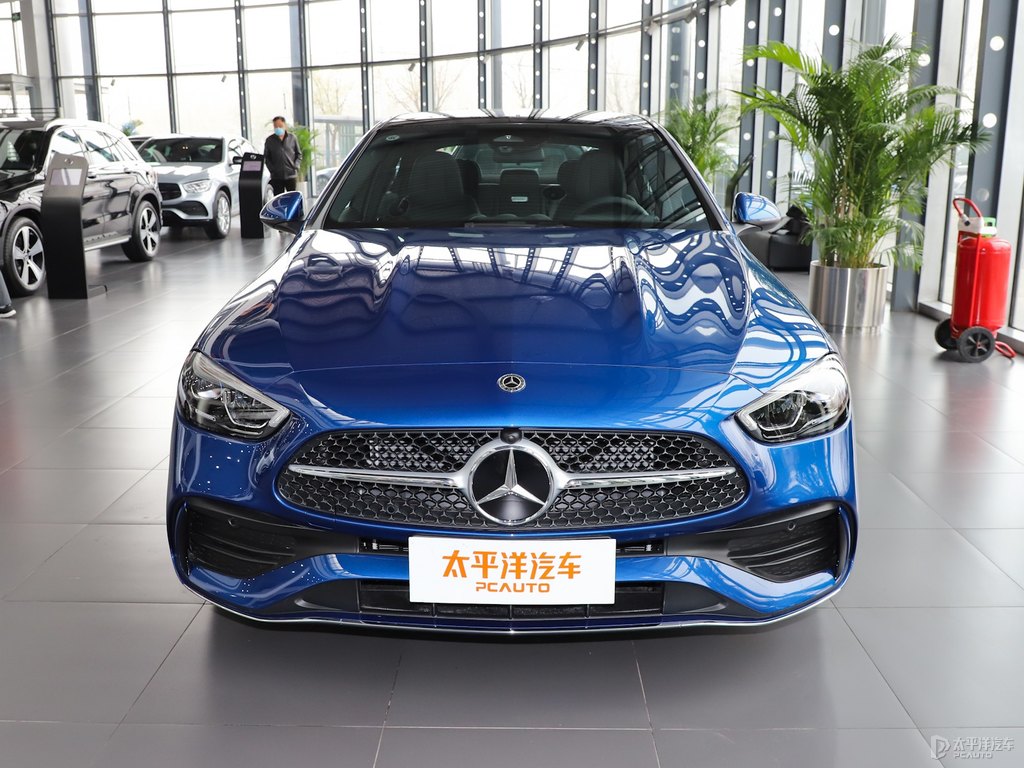 海夜藍(lán)奔馳C級(jí)整車外觀外觀圖片