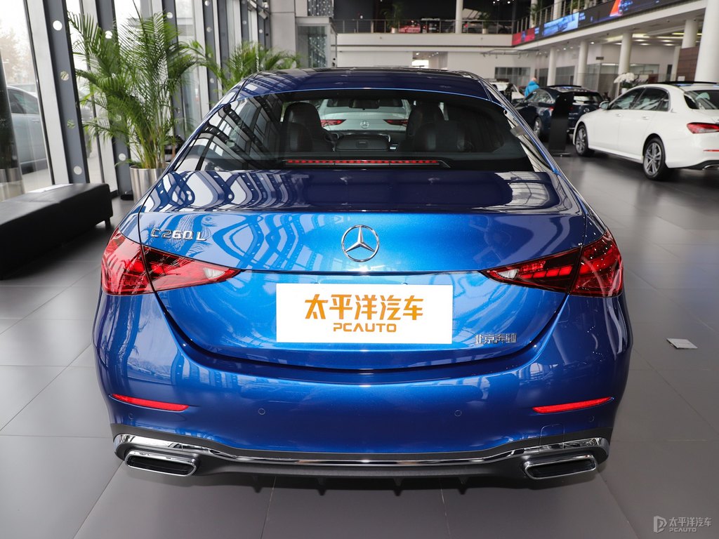 海夜藍(lán)奔馳C級(jí)整車外觀外觀圖片